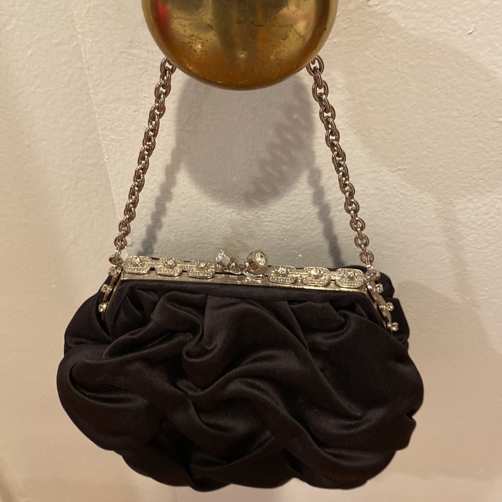 Beautiful Vanessa satin bag with rhinestones - Picture 4 of 11